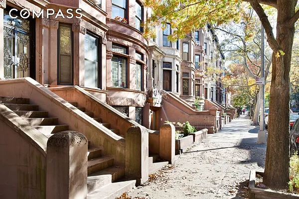 Rented by Compass | media 26