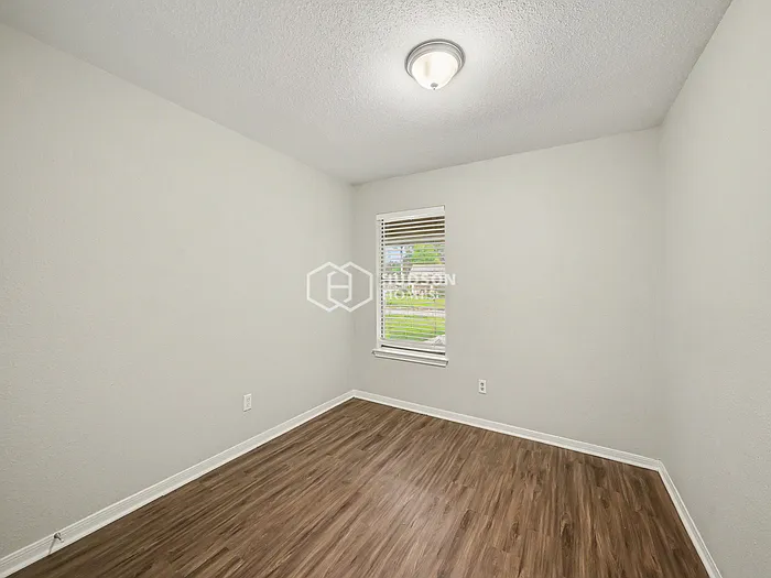 9127 Cypress Square Dr — Photo 22