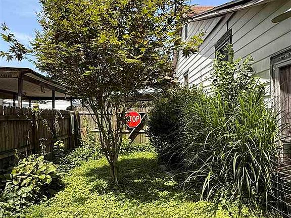 2nd image of 157 5th St SE