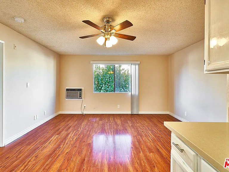 820 S Saint Andrews Pl #203 — Photo 19