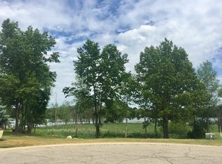 440 Circle Pt, Clarkston, MI 48348