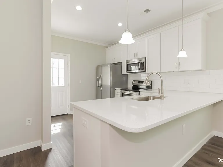 5417 Skycrest Dr — Photo 5