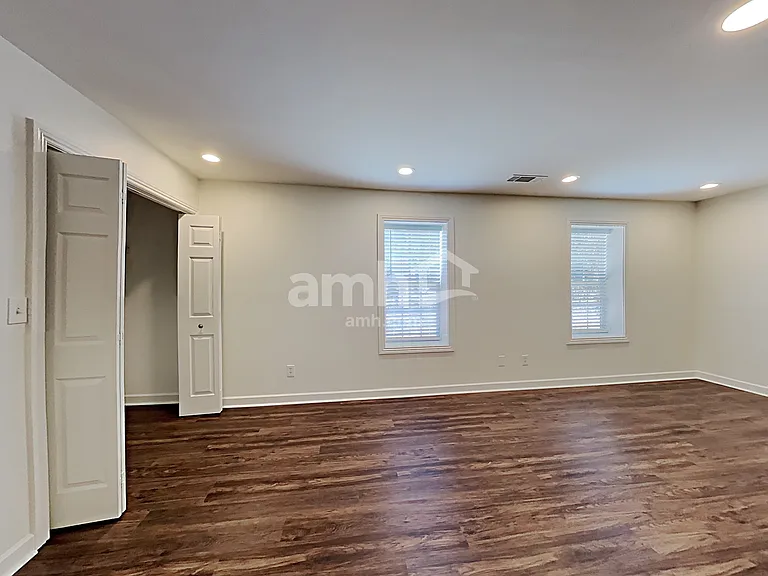 1772 N Oak Dr — Photo 7