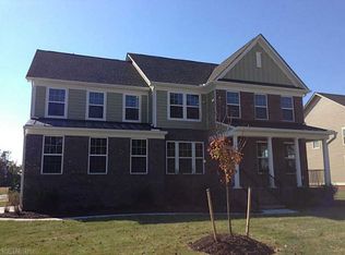 3925 Walkers Bend Dr, Chesapeake, VA 23321