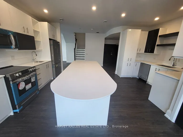 55 Charles St W #3101 — Photo 3