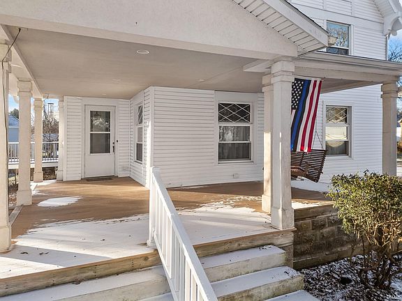 2nd image of 114 W McConnell St