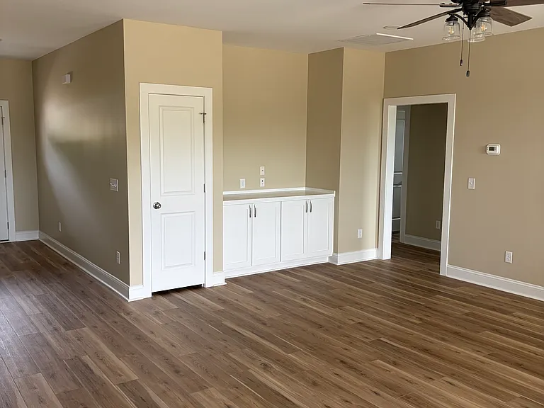 1801 Wildwood Ln — Photo 7