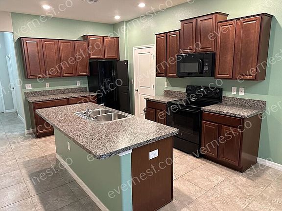 2nd image of 10409 Lake Montauk Dr