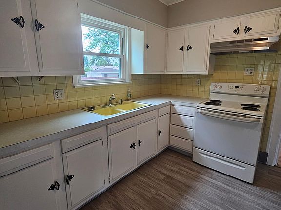 5th image of 161 Pocantico Ave