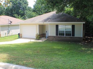 410 E Williams Ave, Crestview, FL 32539