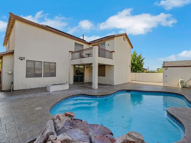 56 Ashby Hills Ct — Photo 35
