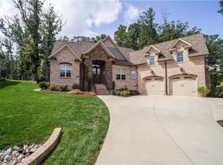 7817 Front Nine Dr, Stokesdale, NC 27357