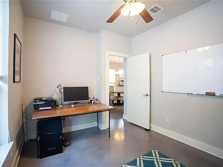 2913 Bond Dr — Photo 16