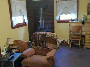 8561 Saratoga Dr, Lambertville, MI 48144