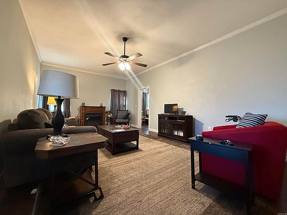 4th image of 512 W 6th St