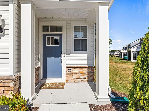 3rd image of 32297 Norman Ln #Townhouse 105