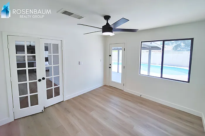 7321 E Coronado Rd — Photo 10