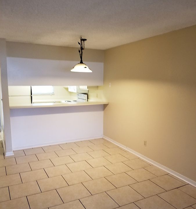 1st image of 100 E Kentucky Ave APT A5