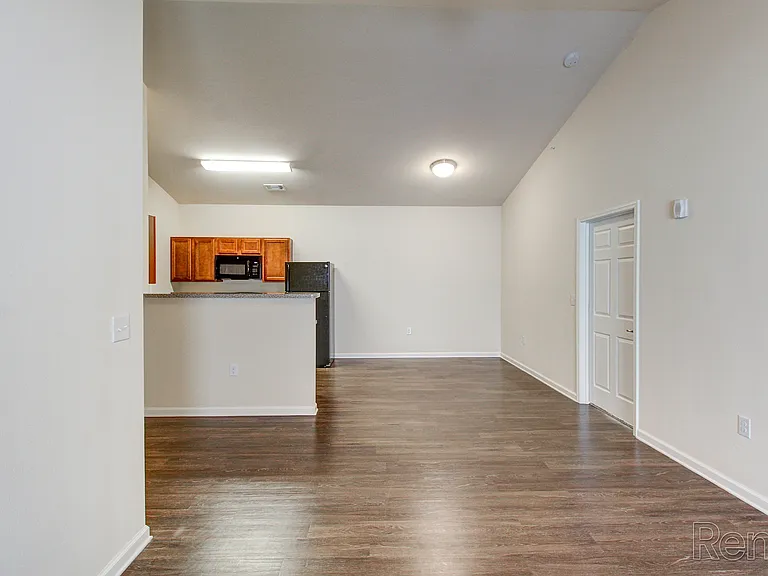 Sterchi Ridge Apartments — Photo 16