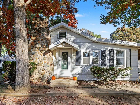 2359 Bartlett Rd, Pleasant Lake, MI 49272