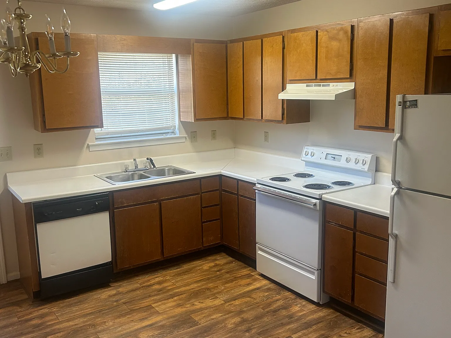 2 bed, 900 sqft, $895 — Photo 3