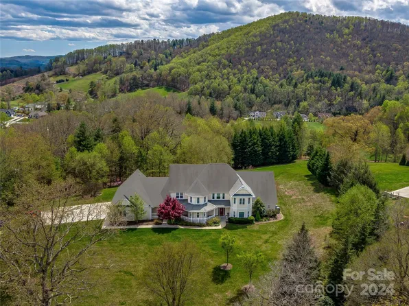 222 Bradford Hill Rd, Mills River, NC 28759