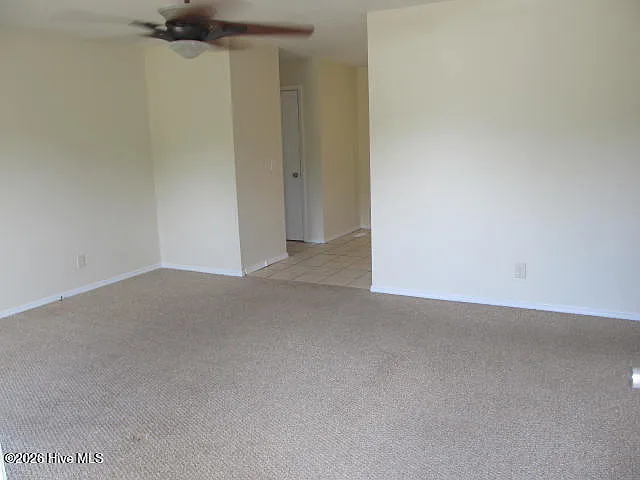 306 Greenview Dr — Photo 4