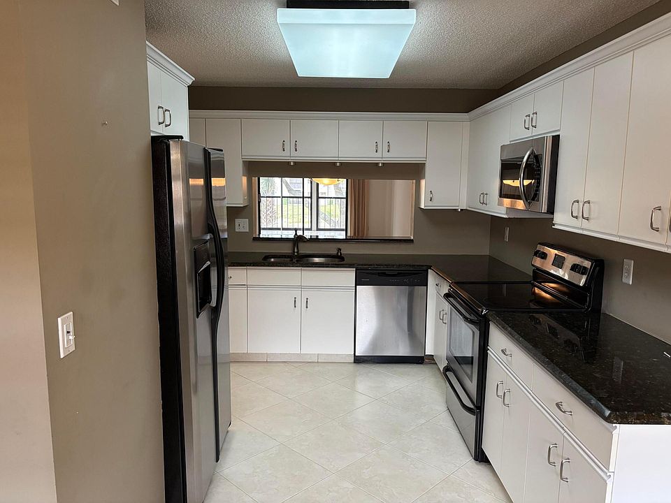 1st image of 4725 Lucerne Lakes Boulevard #210