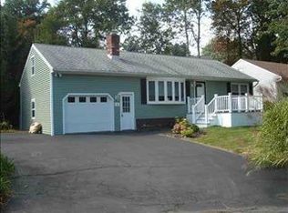 3 Faith Ln, Rensselaer, NY 12144