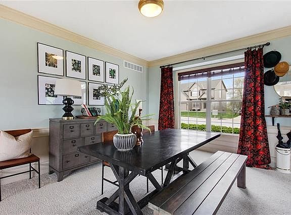 4th image of 12345 N Woodbine Ave