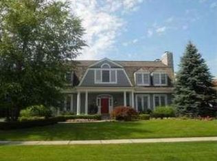 121 Lothrop Rd, Grosse Pointe Farms, MI 48236