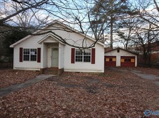 204 N Hambrick St, Albertville, AL 35950
