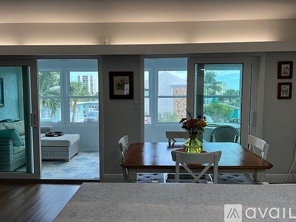 4th image of 661 Poinsettia Ave APT 208