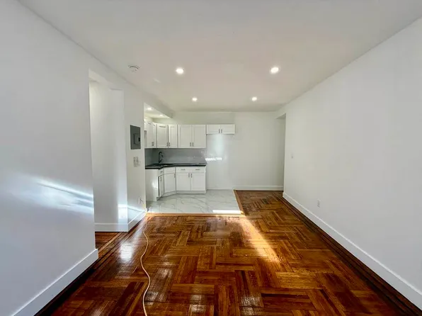 72 Clarkson Avenue image 3 of 6