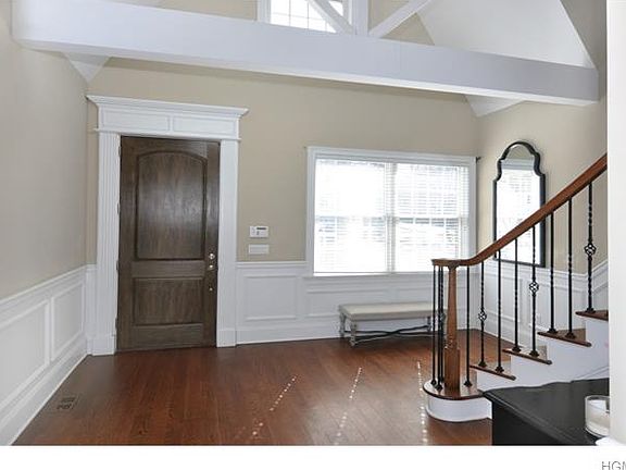 2nd image of 87 Tuckahoe Ave