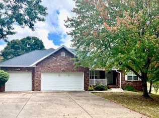 4036 S Gatlin Ct, Springfield, MO 65807