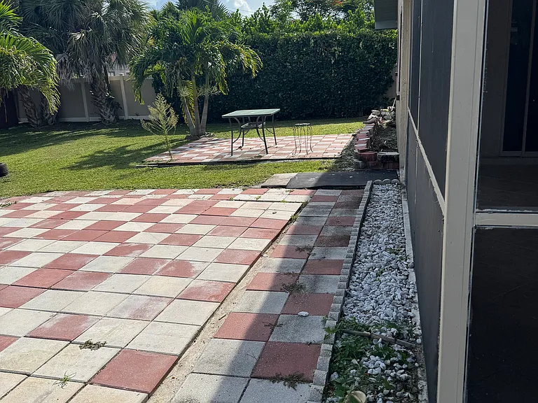 8056 New Jersey Blvd — Photo 18