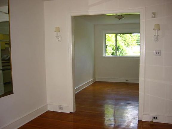 5th image of 78 E Montana St