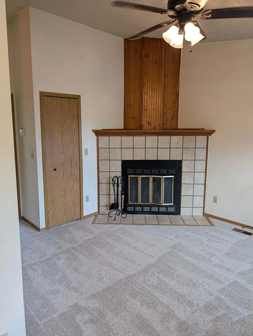 Briargate Townhome — Photo 2