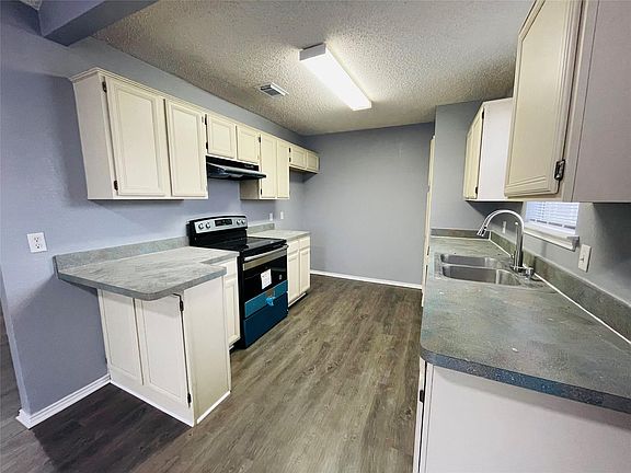 4th image of 5501 White Dove Dr