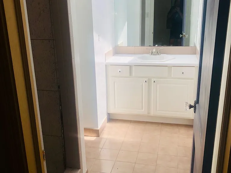 1353 Summit Dr — Photo 5