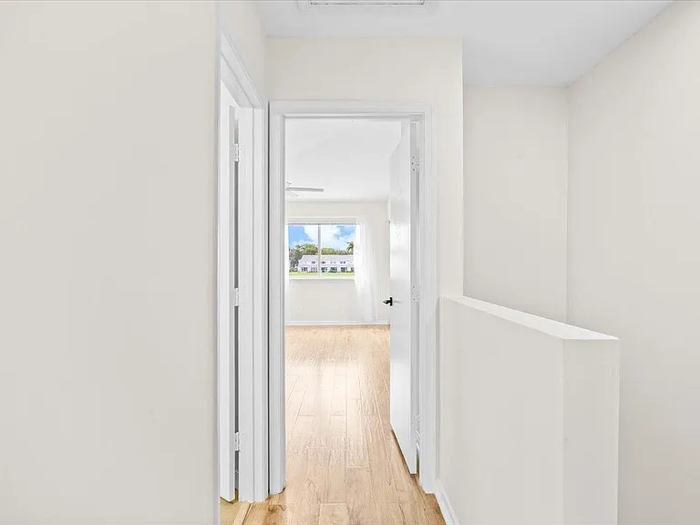 3165 SW 50th St — Photo 22
