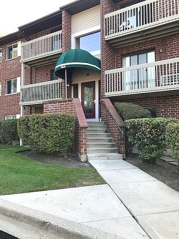 1st image of 960 N Lakeside Dr APT 1C