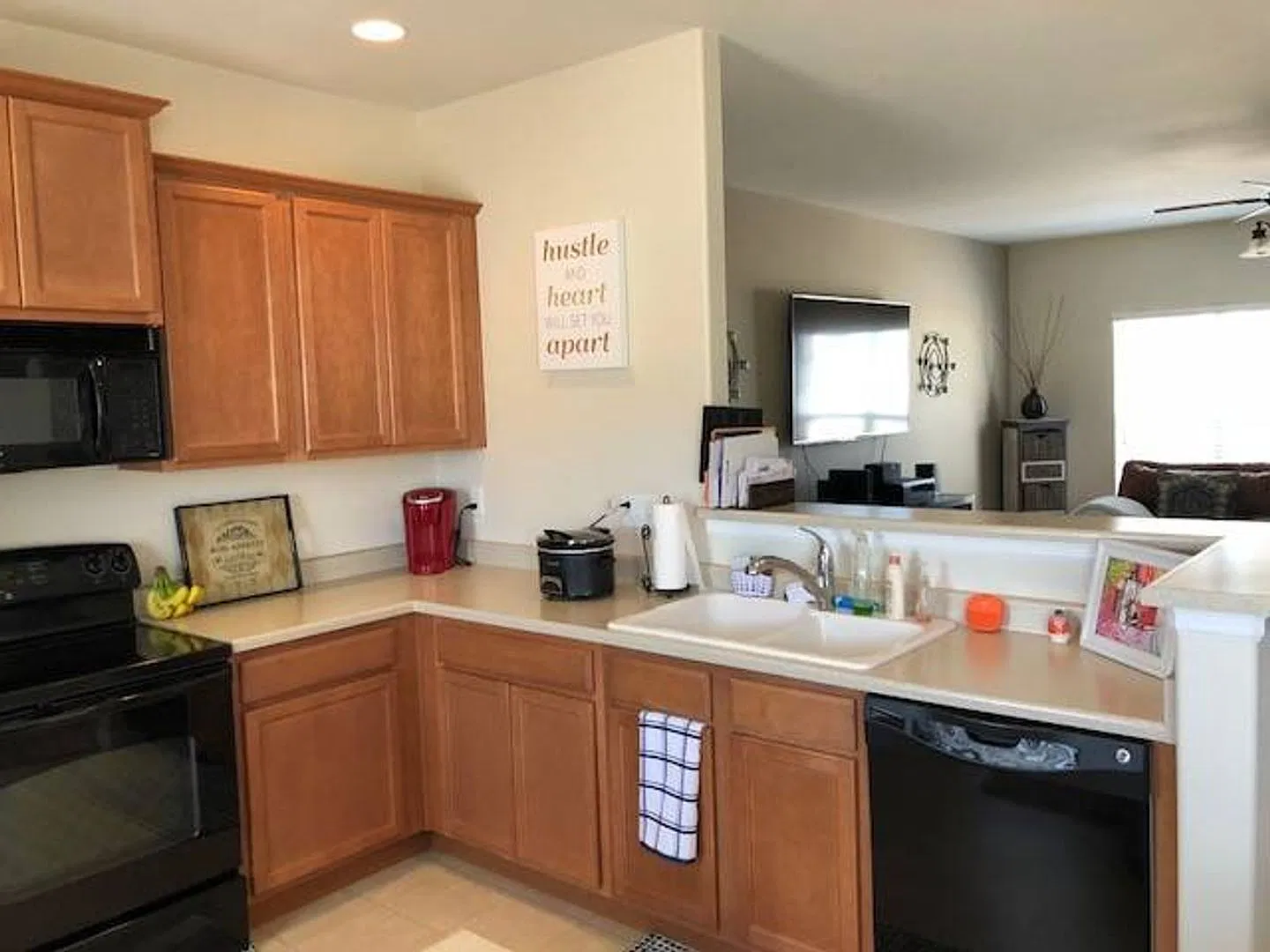 Townhouse Located In Monument- For Sale or Rent- whichever comes first! — Photo 4