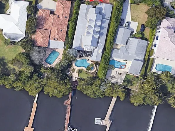 1026 N Atlantic Dr, Lantana, FL 33462