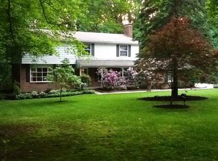 244 Harmony Hills Dr, Akron, OH