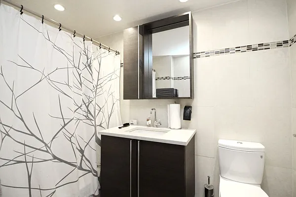 Rented by Modern Spaces | media 10