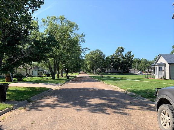 5th image of 421 N 10th St