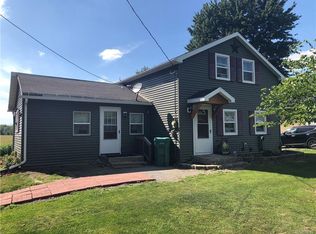 9694 Roanoke Rd, Stafford, NY 14143