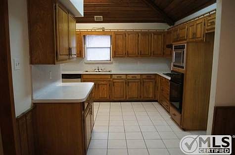 3rd image of 243 E Hillcroft Dr